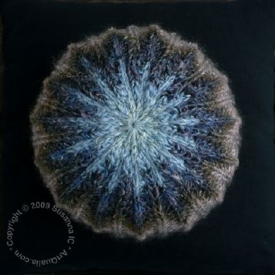 Sea Urchin by Susanna IC, free pattern, photo © ArtQualia